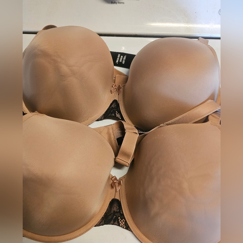 Bras - Picture 5 of 8